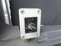 いすゞエルフダブルキャブ・ダンプ小型（2t・3t）[写真24]