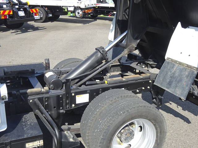 いすゞエルフダブルキャブ・ダンプ小型（2t・3t）[写真05]