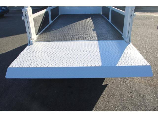 日野デュトロ平ボディ小型（2t・3t）[写真16]