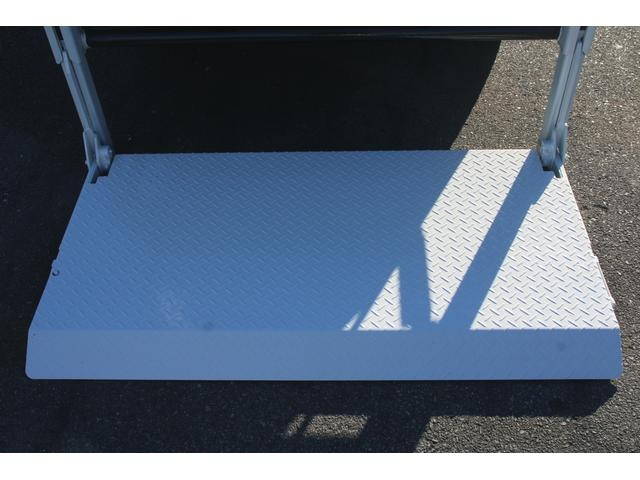 日野デュトロ平ボディ小型（2t・3t）[写真18]