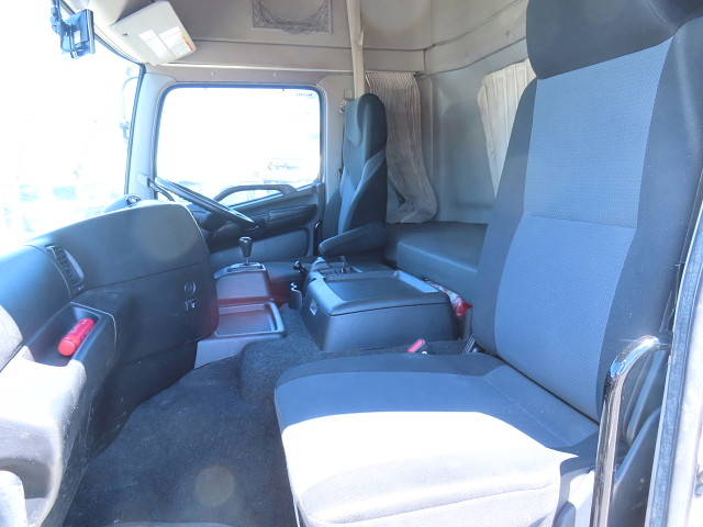 日野プロフィアアルミウイング大型（10t）[写真21]