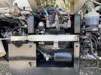 いすゞフォワードミキサー車（コンクリートミキサー）中型（4t）[写真24]