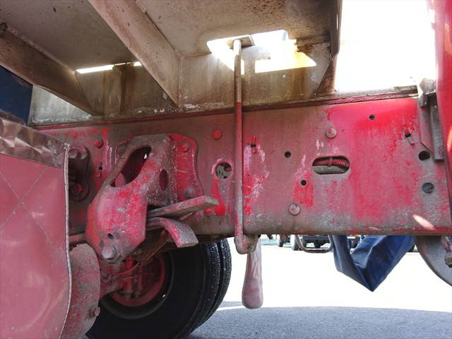 いすゞフォワードミキサー車（コンクリートミキサー）増トン（6t・8t）[写真11]