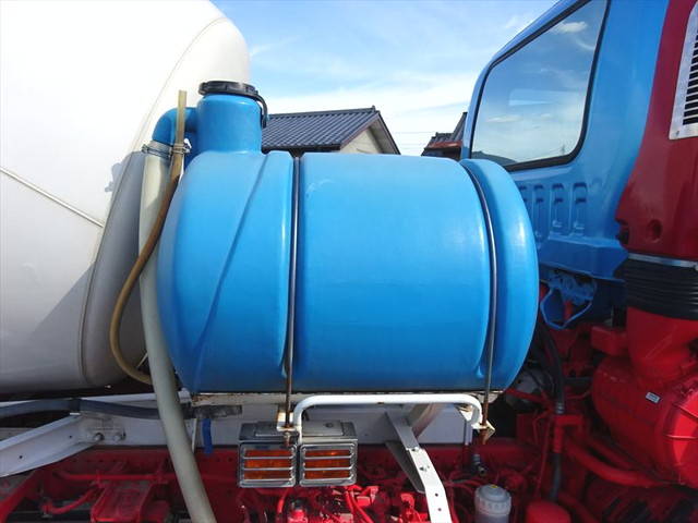 いすゞフォワードミキサー車（コンクリートミキサー）増トン（6t・8t）[写真19]