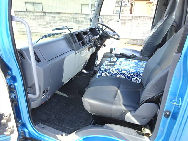 いすゞフォワードミキサー車（コンクリートミキサー）増トン（6t・8t）[写真30]