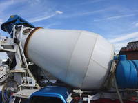 いすゞフォワードミキサー車（コンクリートミキサー）増トン（6t・8t）[写真07]