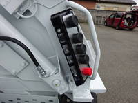 三菱ふそうキャンターパッカー車（塵芥車）小型（2t・3t）[写真17]