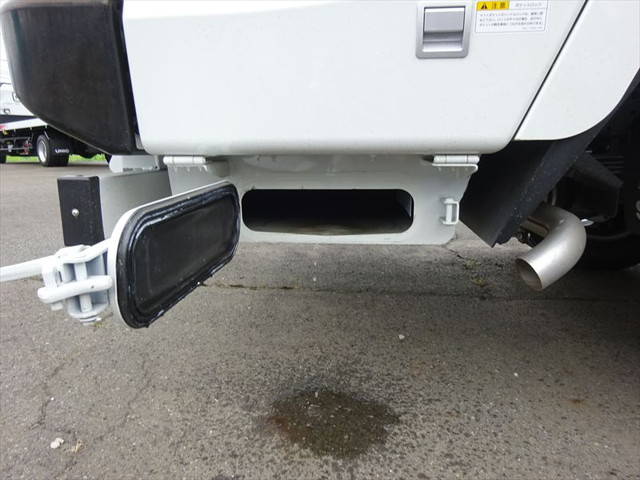 三菱ふそうキャンターパッカー車（塵芥車）小型（2t・3t）[写真17]