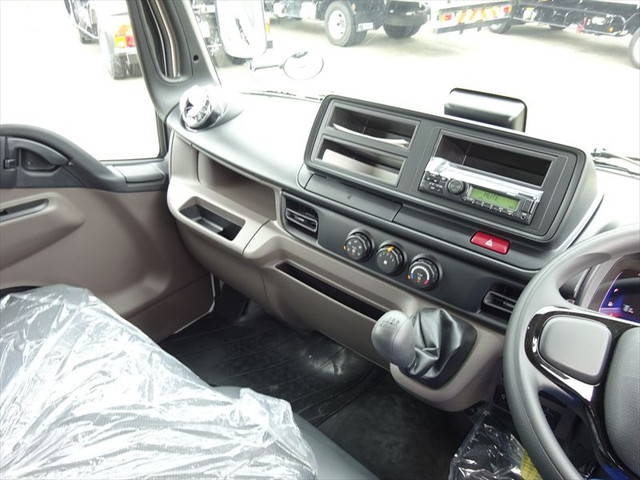 三菱ふそうキャンターパッカー車（塵芥車）小型（2t・3t）[写真21]