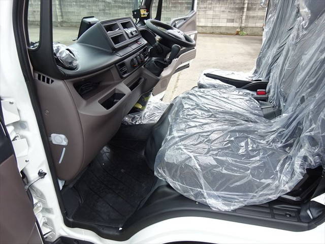 三菱ふそうキャンターパッカー車（塵芥車）小型（2t・3t）[写真23]