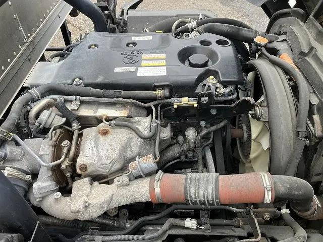 いすゞエルフアルミバン小型（2t・3t）[写真21]