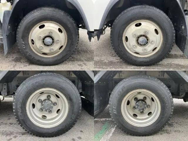 いすゞエルフアルミバン小型（2t・3t）[写真35]