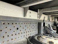 いすゞエルフアルミバン小型（2t・3t）[写真41]