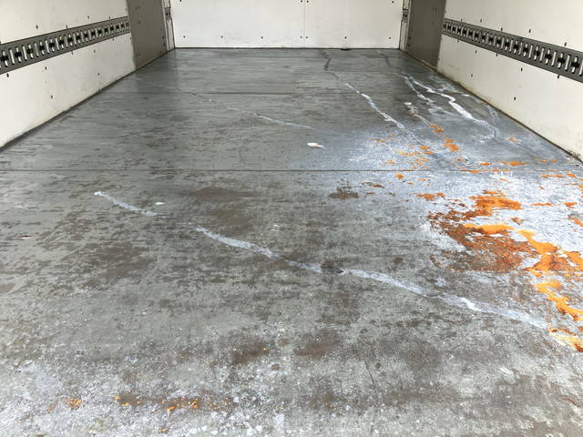 三菱ふそうキャンターアルミバン小型（2t・3t）[写真14]