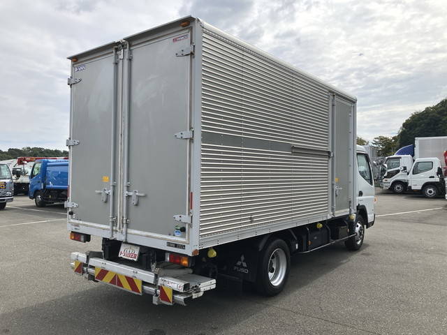 三菱ふそうキャンターアルミバン小型（2t・3t）[写真02]