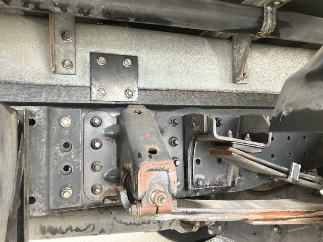 三菱ふそうキャンターアルミバン小型（2t・3t）[写真23]