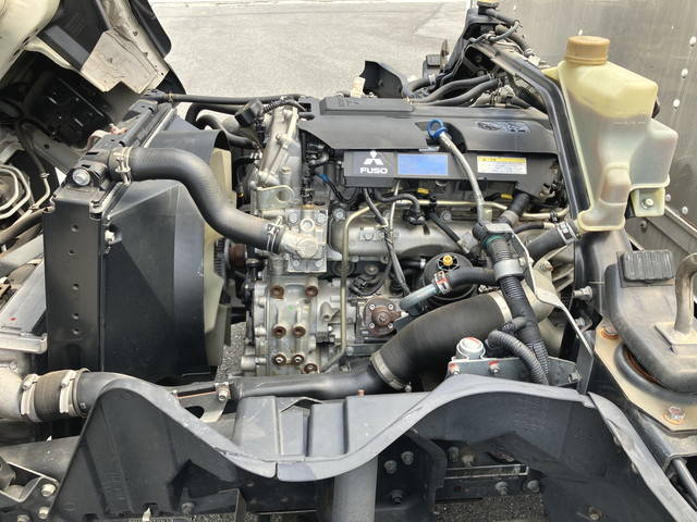 三菱ふそうキャンターアルミバン小型（2t・3t）[写真27]