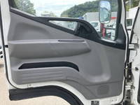 三菱ふそうキャンターアルミバン小型（2t・3t）[写真29]