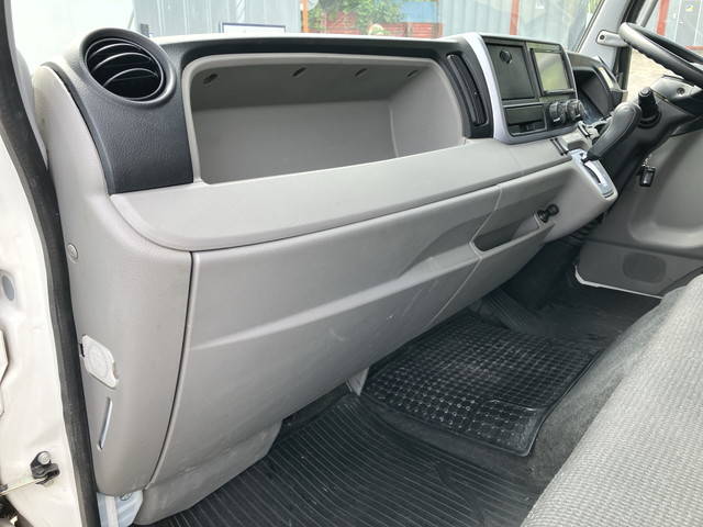 三菱ふそうキャンターアルミバン小型（2t・3t）[写真31]