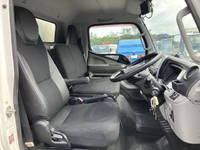 三菱ふそうキャンターアルミバン小型（2t・3t）[写真33]