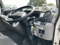 三菱ふそうキャンターアルミバン小型（2t・3t）[写真34]