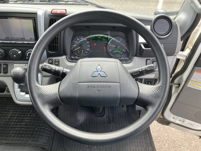 三菱ふそうキャンターアルミバン小型（2t・3t）[写真36]