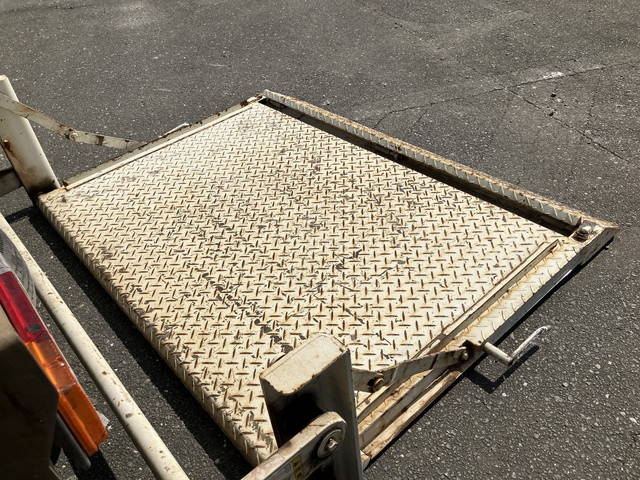 日野デュトロダブルキャブ（Wキャブ）小型（2t・3t）[写真13]