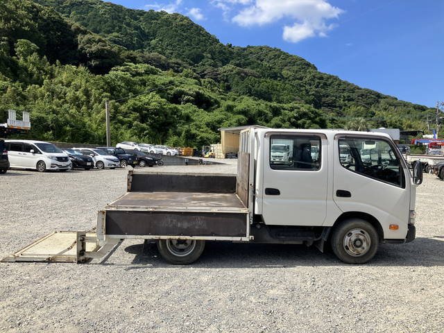 日野デュトロダブルキャブ（Wキャブ）小型（2t・3t）[写真06]