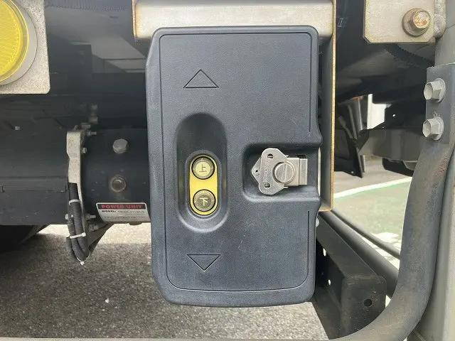 トヨタダイナアルミバン小型（2t・3t）[写真38]