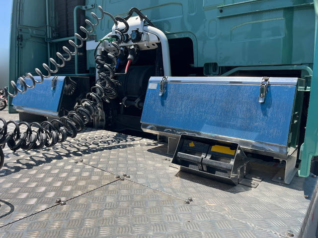 ボルボその他の車種トレーラーヘッド（トラクターヘッド）大型（10t）[写真16]