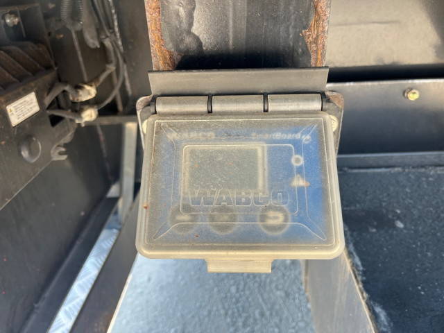 ボルボその他の車種トレーラーヘッド（トラクターヘッド）大型（10t）[写真23]