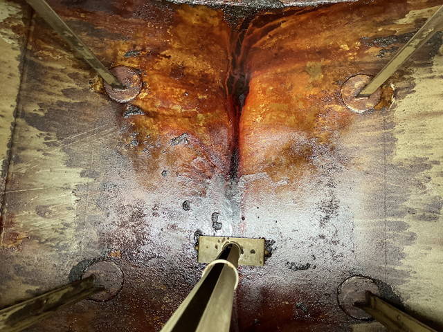 UDトラックスクオンタンク車（タンクローリー）大型（10t）[写真17]