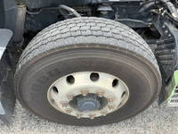 UDトラックスクオンタンク車（タンクローリー）大型（10t）[写真22]