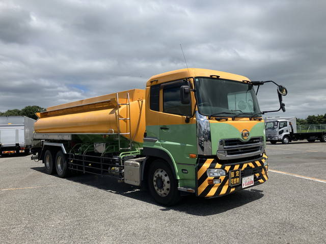 UDトラックスクオンタンク車（タンクローリー）大型（10t）[写真03]