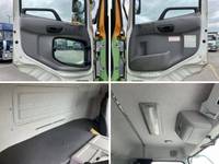 UDトラックスクオンタンク車（タンクローリー）大型（10t）[写真32]