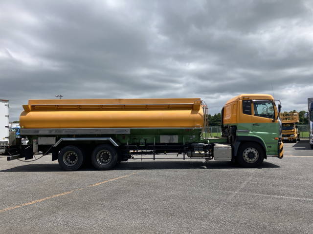 UDトラックスクオンタンク車（タンクローリー）大型（10t）[写真06]