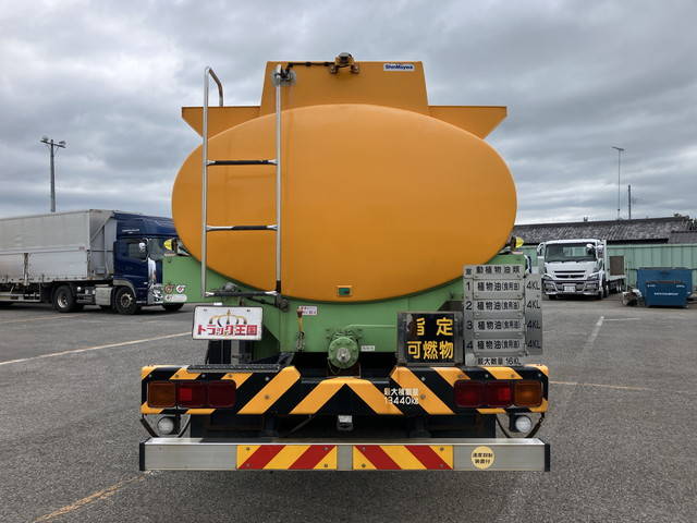 UDトラックスクオンタンク車（タンクローリー）大型（10t）[写真09]