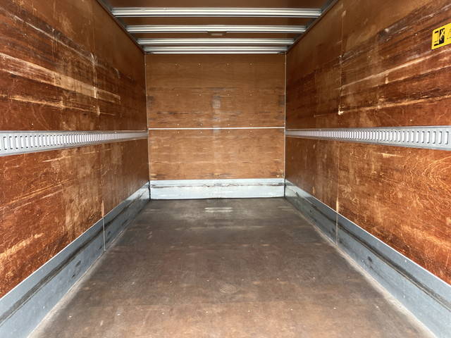 いすゞエルフアルミバン小型（2t・3t）[写真12]