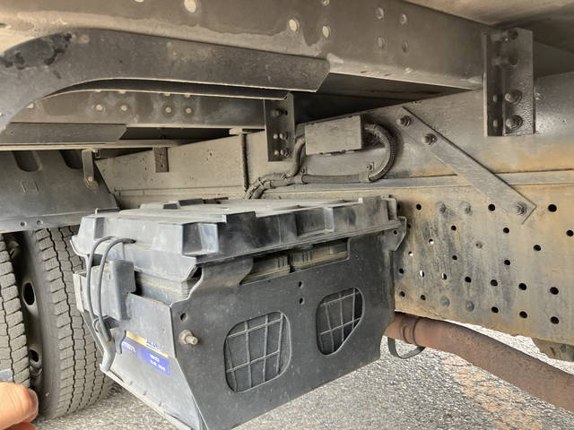 いすゞエルフアルミバン小型（2t・3t）[写真24]