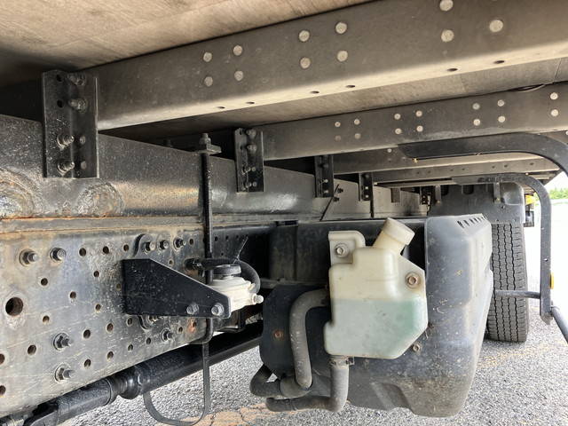 いすゞエルフアルミバン小型（2t・3t）[写真25]