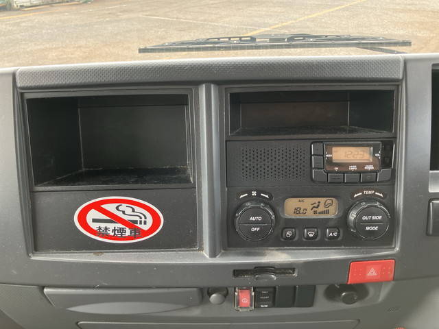 いすゞエルフアルミバン小型（2t・3t）[写真32]