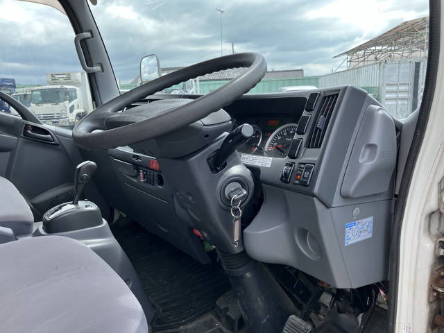 いすゞエルフアルミバン小型（2t・3t）[写真36]