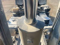 UDトラックスクオンダンプ大型（10t）[写真15]