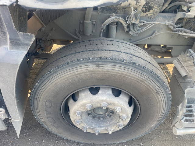 UDトラックスクオンダンプ大型（10t）[写真17]