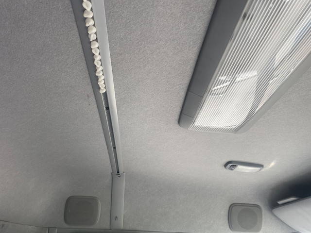 UDトラックスクオンダンプ大型（10t）[写真33]