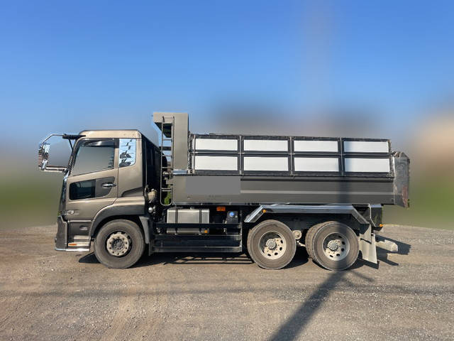 UDトラックスクオンダンプ大型（10t）[写真05]