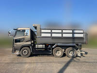 UDトラックスクオンダンプ大型（10t）[写真05]