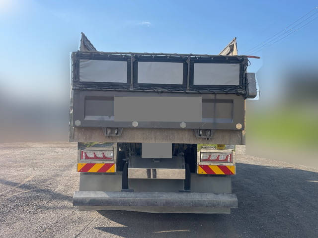 UDトラックスクオンダンプ大型（10t）[写真09]