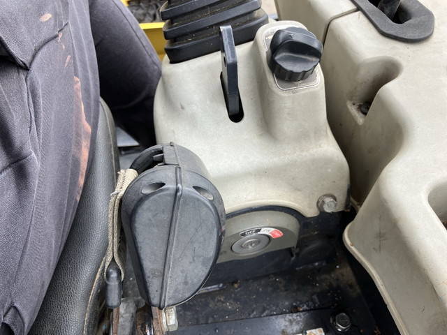 ヤンマーミニユンボ（ミニバックホー）[写真23]