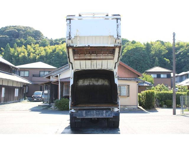 UDトラックスコンドルパッカー車（塵芥車）増トン（6t・8t）[写真14]